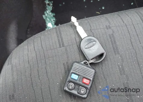 2010 Ford Focus Se из США, поврежденный, VIN 1FAHP3FN1AW220531